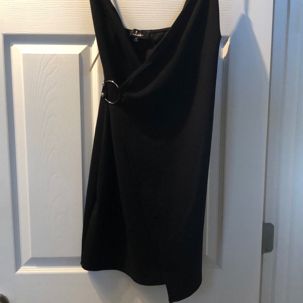 Lulu’s Black dress